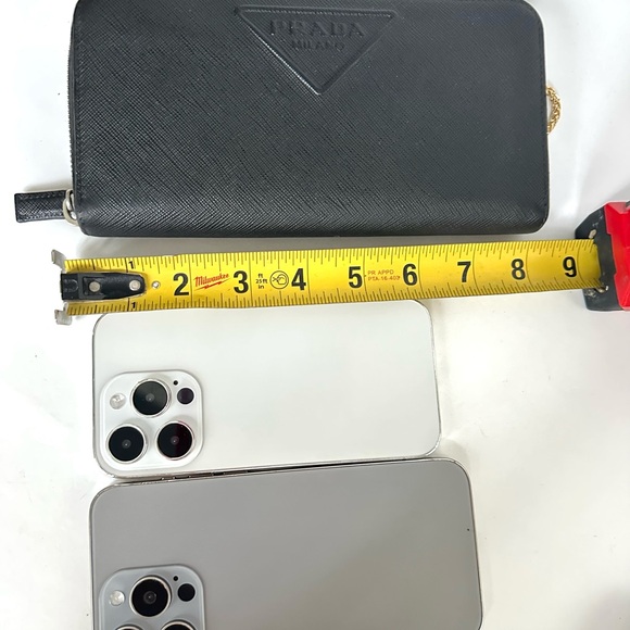 💯 PRADA Logo Black Saffiano Zippered Leather Wallet of Chain w/ auth card - Picture 10 of 12